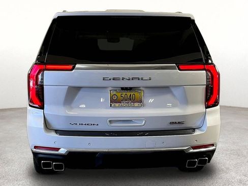 Used 2025 GMC Yukon Denali w/ Denali Reserve Package image 6