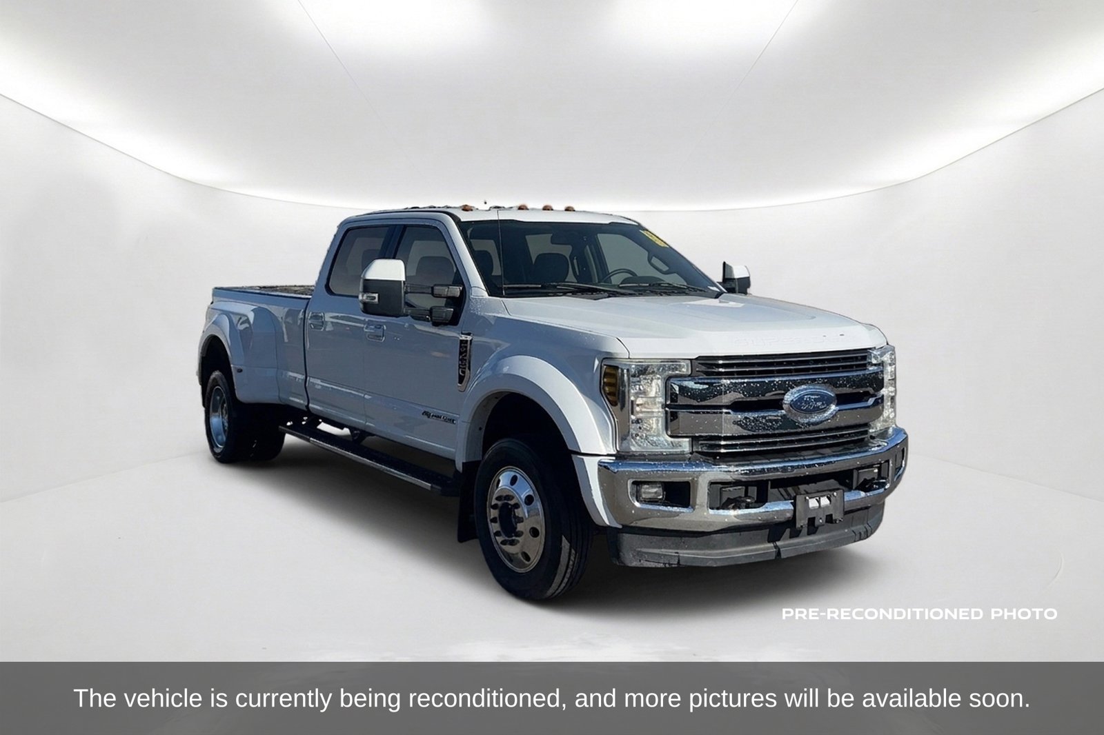 Used 2019 Ford F450 Lariat w/ Tow Technology Bundle AWD/4WD image 3