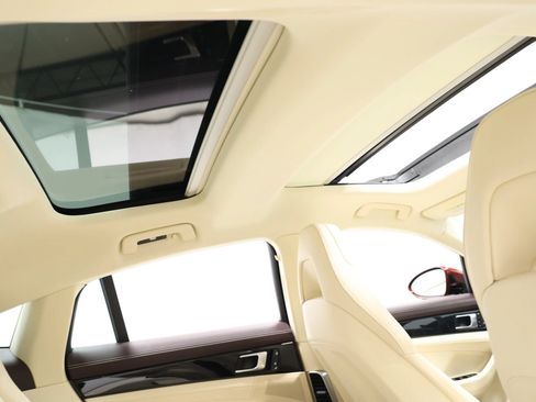 Used 2022 Porsche Panamera image 84