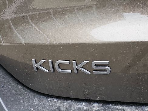 New 2026 Nissan Kicks SR w/ Cold Weather Package image 19