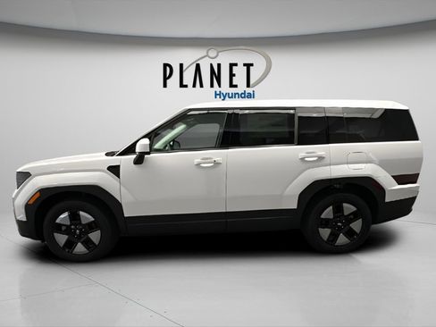 New 2026 Hyundai Santa Fe SE image 2