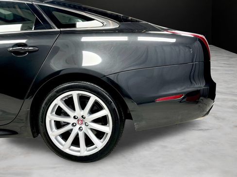 Used 2016 Jaguar XJ R-Sport AWD/4WD image 39
