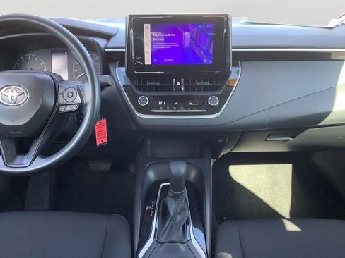 Used 2025 Toyota Corolla LE FWD image 18