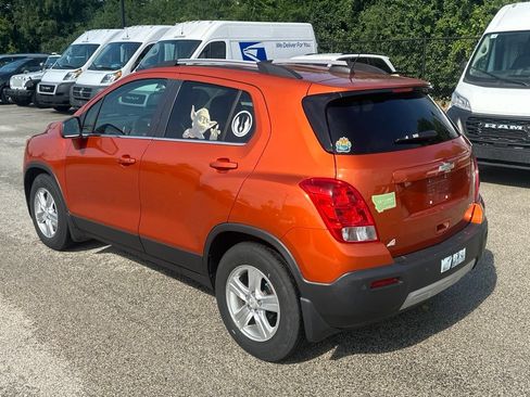 Used 2015 Chevrolet Trax LT w/ LT Sun and Sound Package FWD image 4