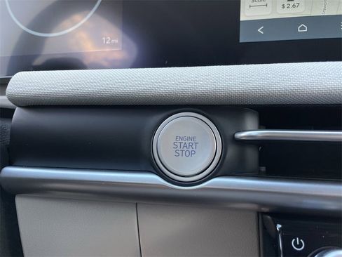 New 2026 Hyundai Tucson Limited image 31