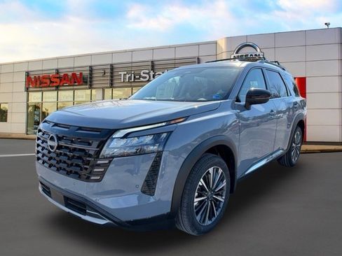 New 2026 Nissan Pathfinder Platinum w/ Cargo Package image 2