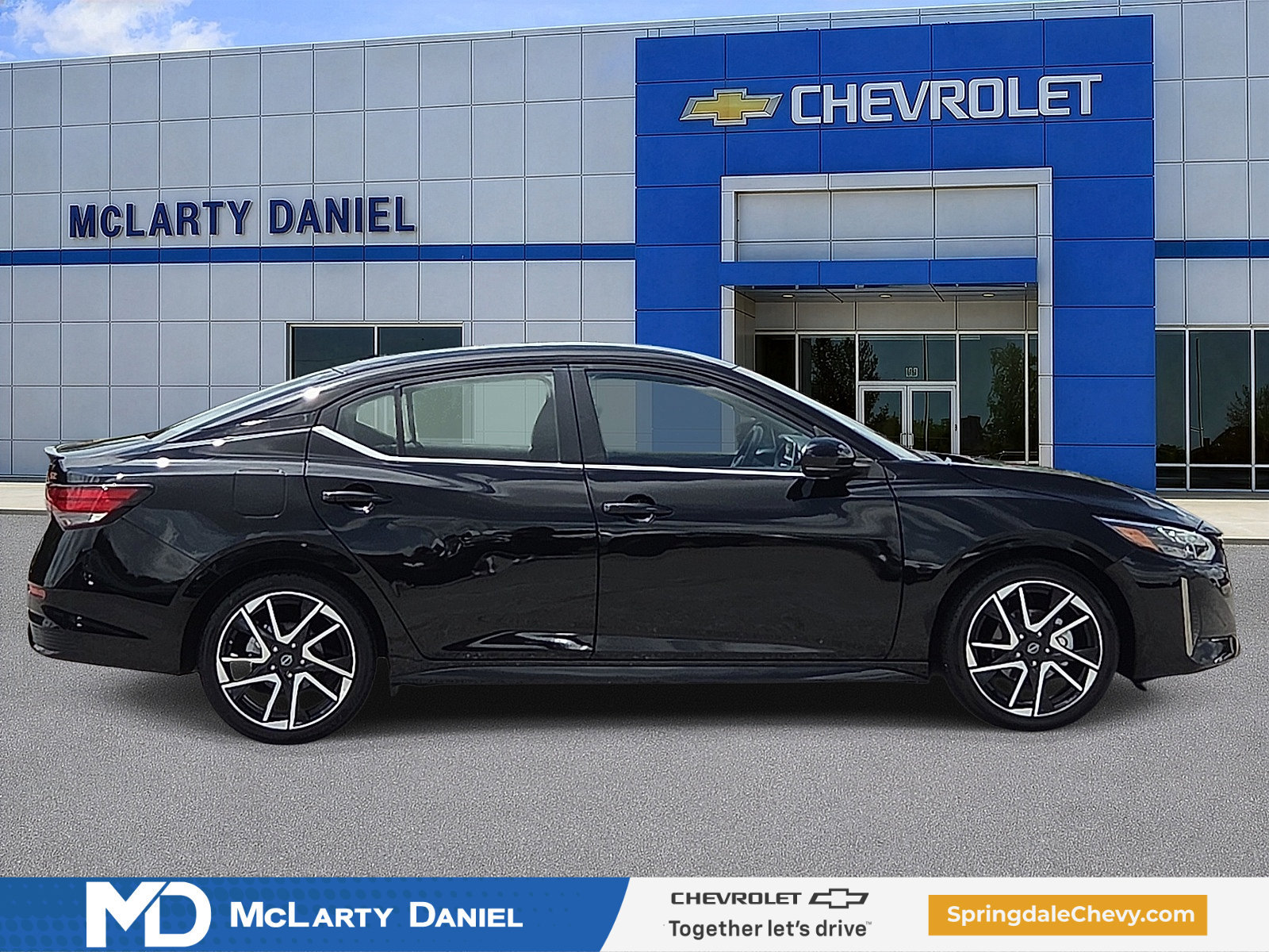 Used 2025 Nissan Sentra SR FWD image 6