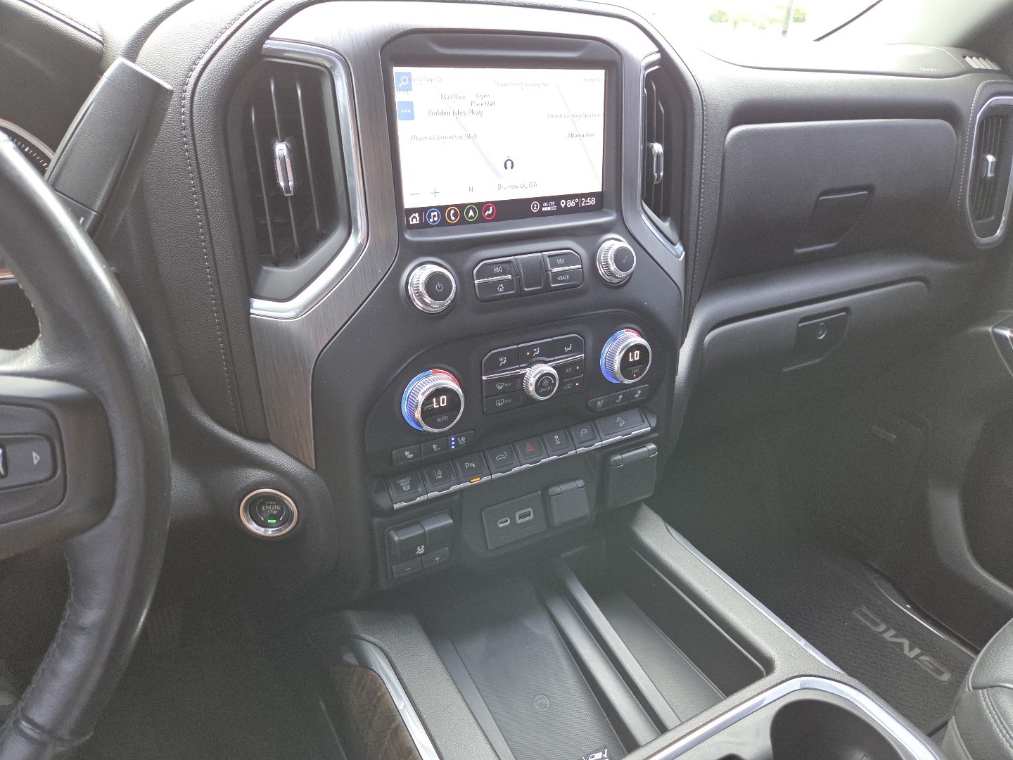 Used 2020 GMC Sierra 2500 Denali w/ Denali Ultimate Package AWD/4WD image 35