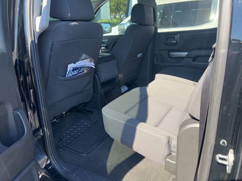 Used 2018 Chevrolet Silverado 1500 LT w/ All Star Edition image 15