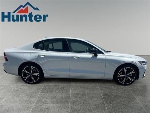 New 2024 Volvo S60 B5 Plus w/ Climate Package image 7