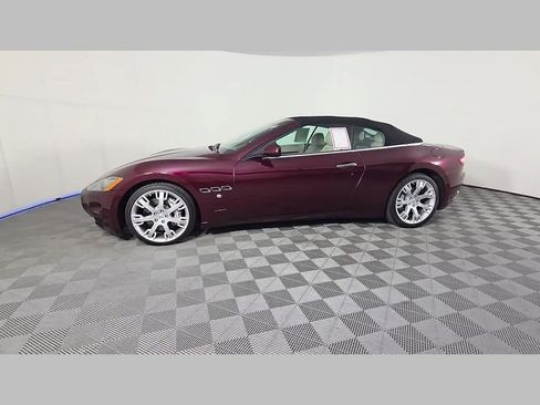 Used 2011 Maserati GranTurismo Convertible RWD image 48