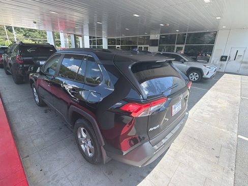 Used 2024 Toyota RAV4 XLE w/ Convenience Package FWD image 6