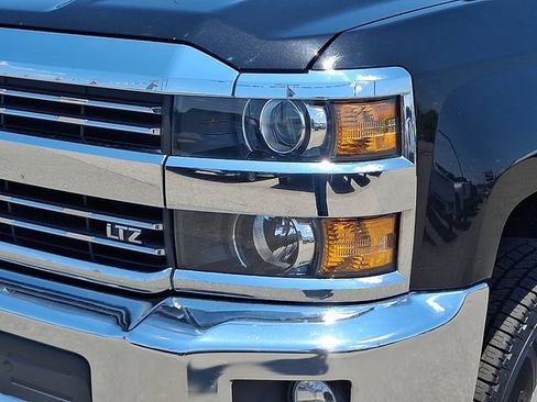 Used 2019 Chevrolet Silverado 2500 LTZ w/ Duramax Plus Package AWD/4WD image 9