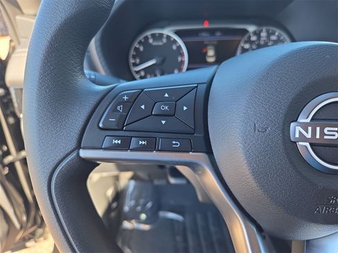 Used 2025 Nissan Sentra SV image 16