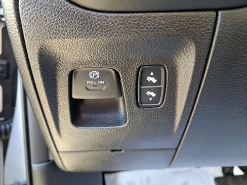 Used 2022 RAM 1500 Limited w/ Body Color Bumper Group image 39