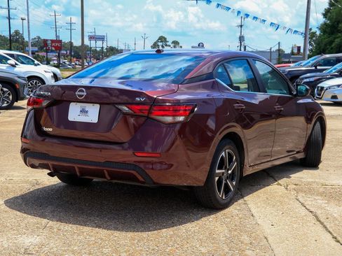 Used 2024 Nissan Sentra SV FWD image 21