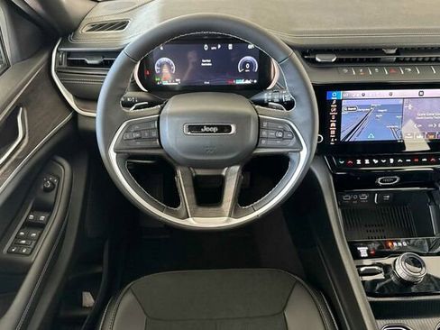 New 2026 Jeep Grand Cherokee Altitude AWD/4WD image 11