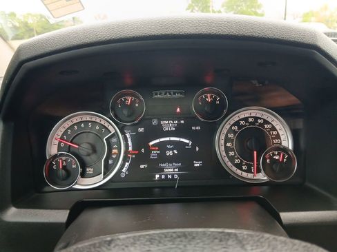 Used 2023 RAM 1500 Classic SLT w/ Electronics Group AWD/4WD image 17