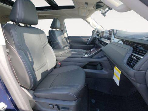 New 2025 INFINITI QX80 Luxe image 15