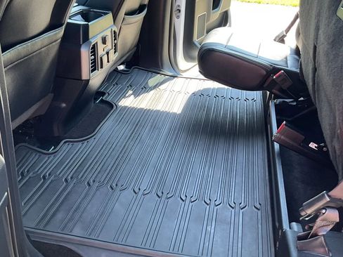 Used 2018 Ford F150 Raptor w/ Equipment Group 802A Luxury AWD/4WD image 37
