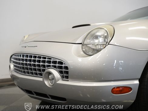 Used 2004 Ford Thunderbird image 28
