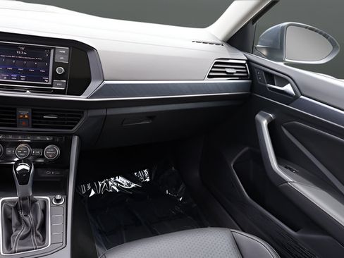 Certified 2024 Volkswagen Jetta SE FWD image 17