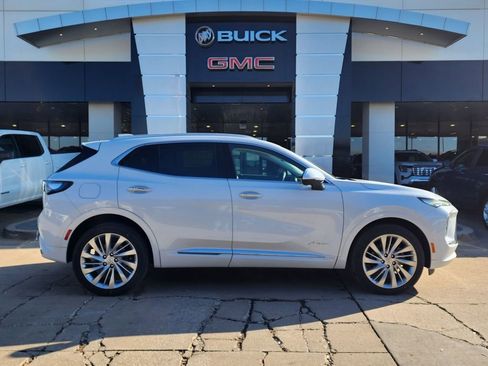 New 2026 Buick Envision Avenir image 3