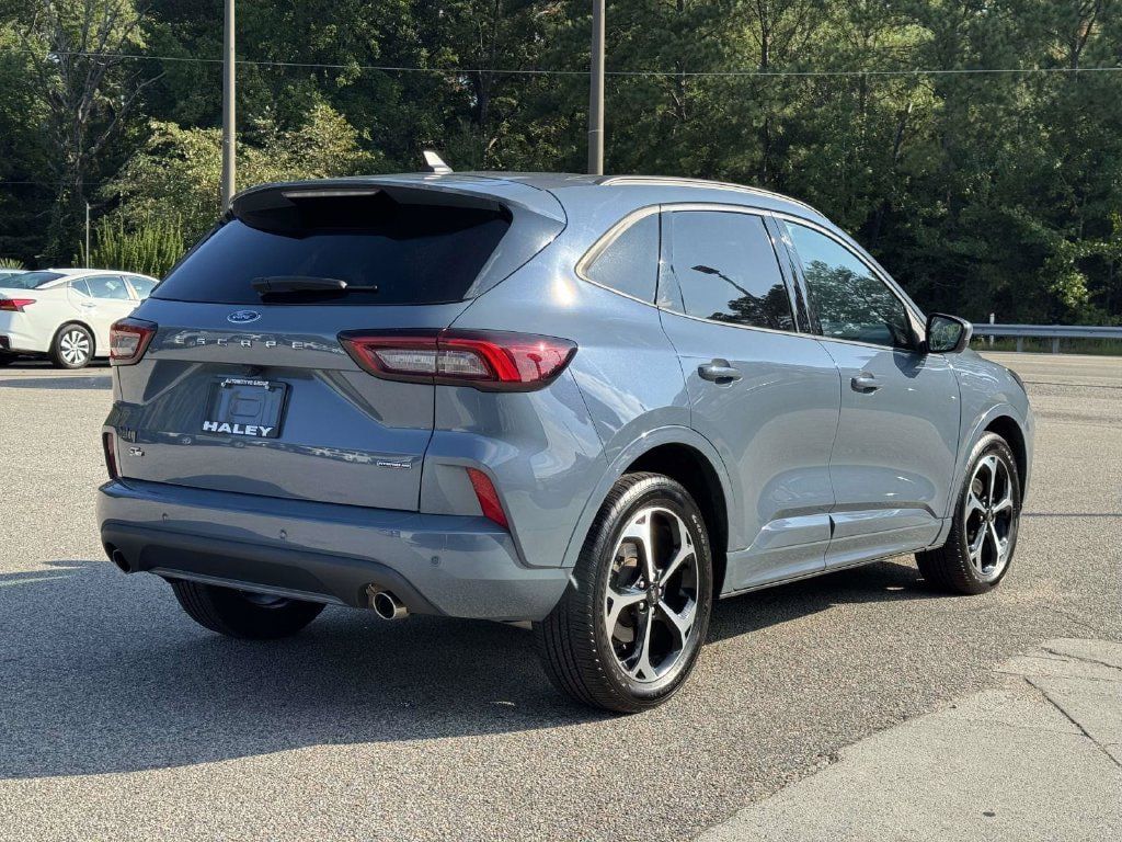 Used 2023 Ford Escape ST-Line Elite AWD/4WD image 21