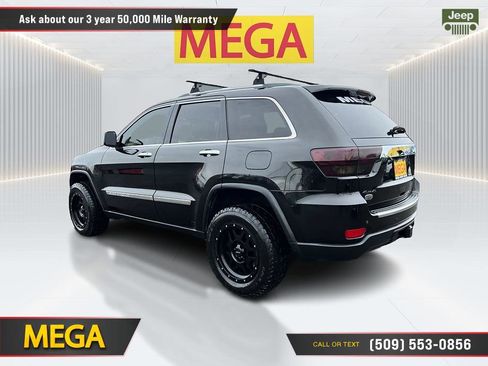 Used 2013 Jeep Grand Cherokee Overland w/ Advance Technology Group AWD/4WD image 9
