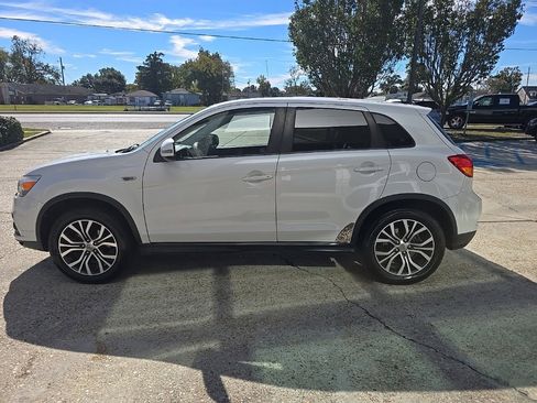 Used 2018 Mitsubishi Outlander Sport ES image 6