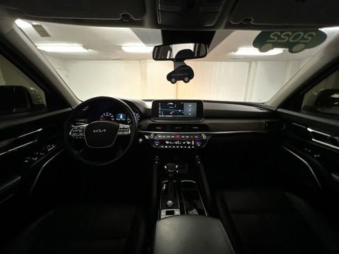 Used 2022 Kia Telluride EX w/ EX Premium Package image 21