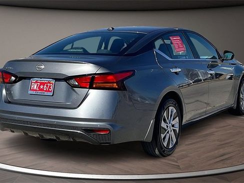 Certified 2025 Nissan Altima 2.5 S image 2