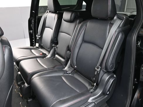 Used 2025 Honda Odyssey Sport-L image 14