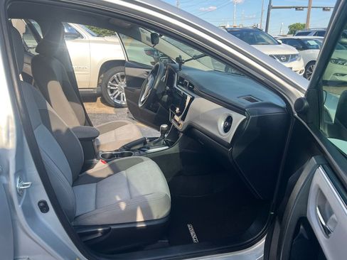 Used 2017 Toyota Corolla LE FWD image 14