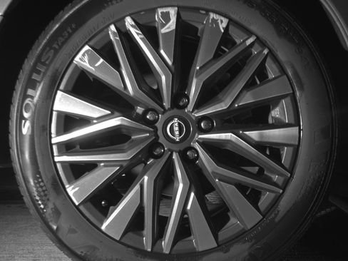 Used 2025 Nissan Altima 2.5 SV image 15