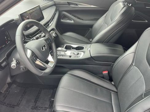 Certified 2026 INFINITI QX60 Luxe w/ Family Package AWD/4WD image 11