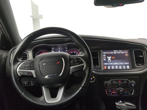 Used 2017 Dodge Charger SXT RWD image 22