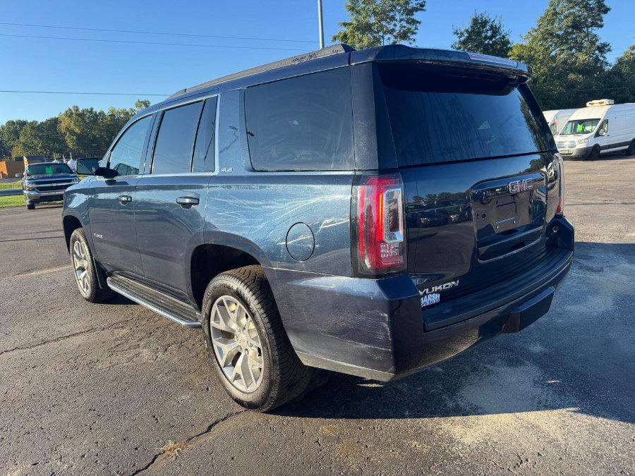 Used 2019 GMC Yukon SLE w/ SLE Value Package AWD/4WD image 3
