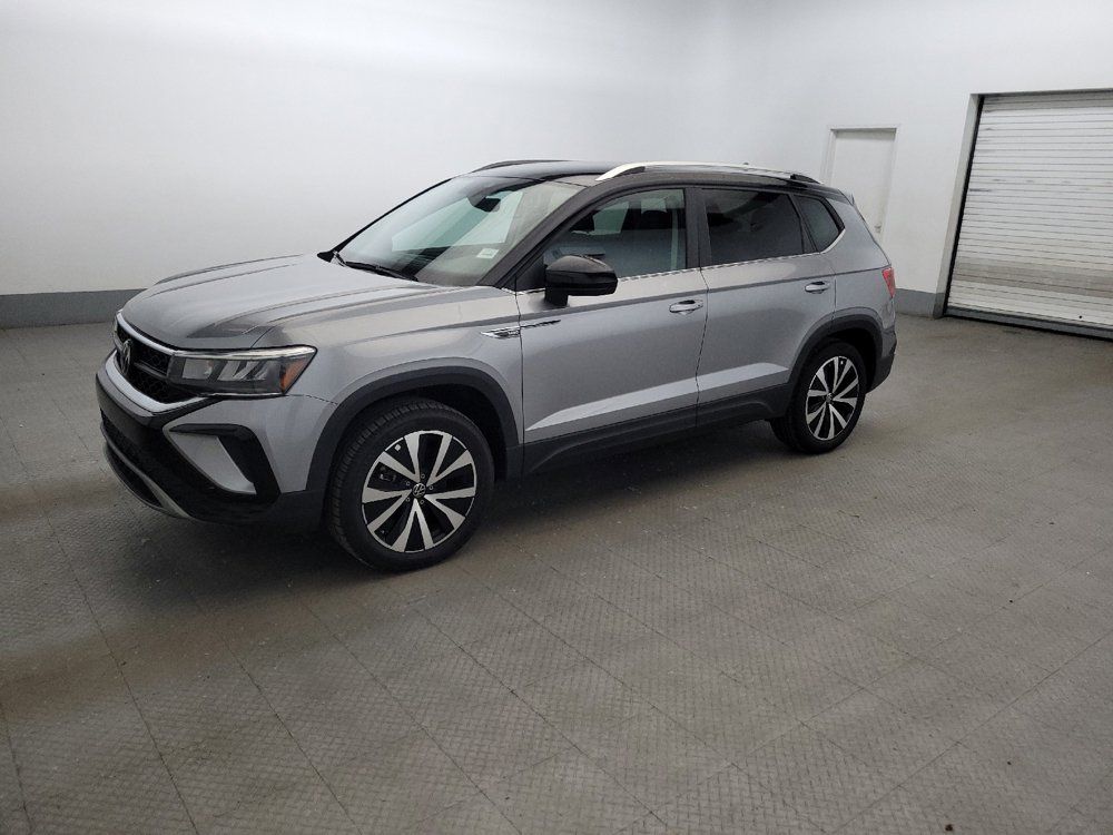 Used 2023 Volkswagen Taos SE AWD/4WD image 2