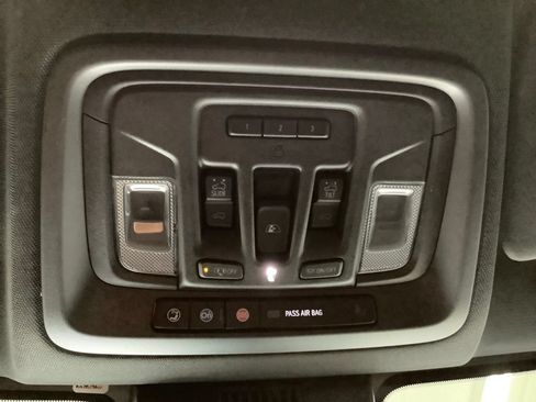 Used 2024 GMC Sierra 1500 AT4 w/ Technology Package AWD/4WD image 23