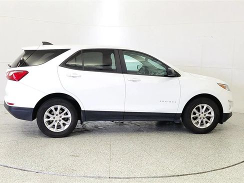 Used 2020 Chevrolet Equinox LS w/ LS Convenience Package FWD image 8