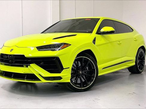 Used 2024 Lamborghini Urus S AWD/4WD image 3