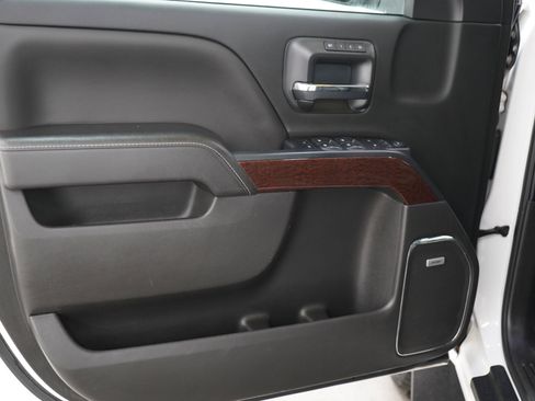 Used 2018 GMC Sierra 1500 SLT AWD/4WD image 17