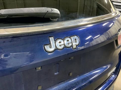 Used 2018 Jeep Compass Latitude w/ Popular Equipment Group image 31