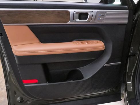 Used 2025 Hyundai Santa Fe Limited FWD image 27