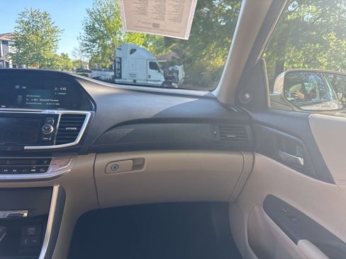 Used 2014 Honda Accord EX-L image 17