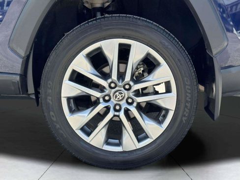 Used 2022 Toyota RAV4 Limited FWD image 67