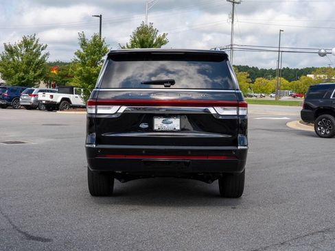Used 2024 Lincoln Navigator Reserve AWD/4WD image 6