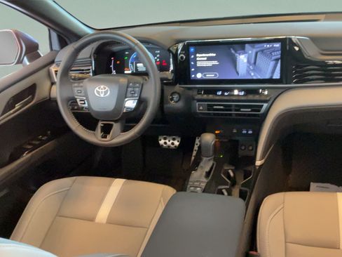 Used 2026 Toyota Camry SE w/ Multimedia Upgrade Package FWD image 41