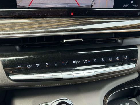 Used 2021 Cadillac Escalade ESV Sport w/ Heavy-Duty Trailer Package AWD/4WD image 24